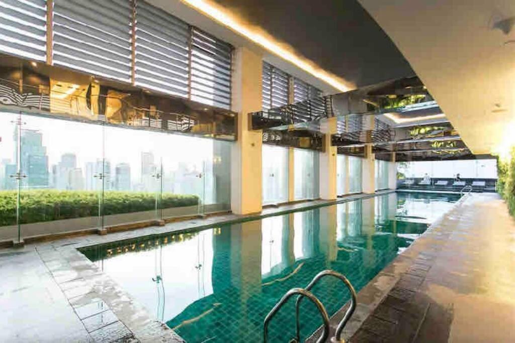 Gramercy Residences With Balcony Floor Apartment