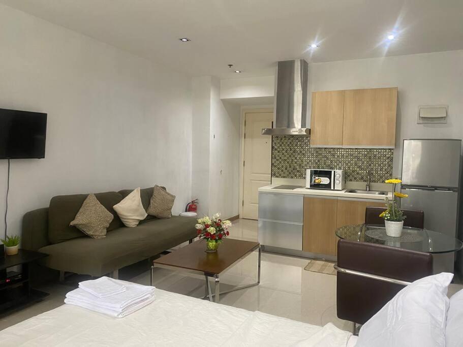 Gramercy Residences With Balcony Floor *