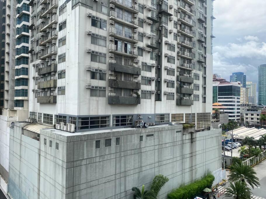 Gramercy Residences With Balcony Floor